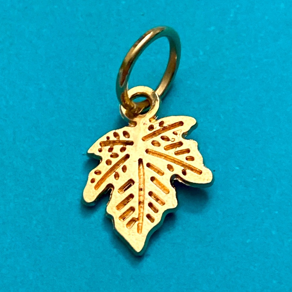 5/$10❤️❤️❤️NEW Rose Gold Toned Alloy Leaf Charm Pendant